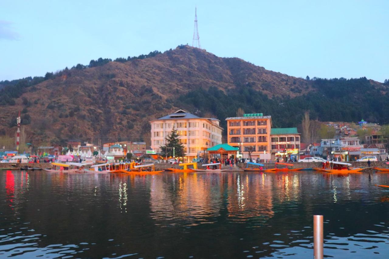 House Boat New Pala Palace Srinagar  Luaran gambar