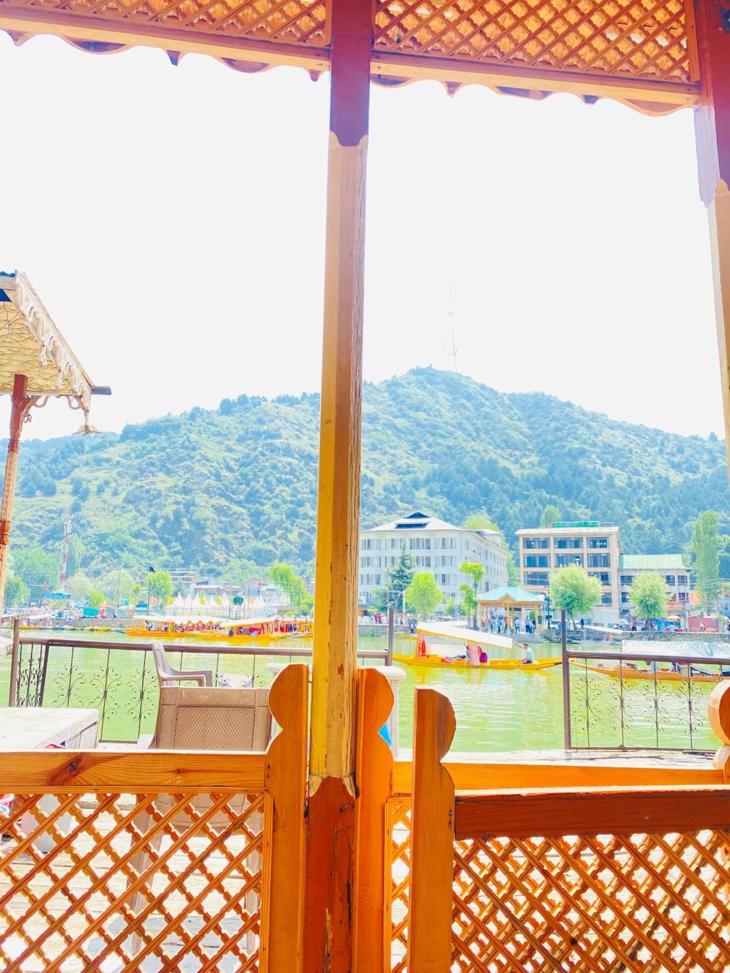 House Boat New Pala Palace Srinagar  Luaran gambar