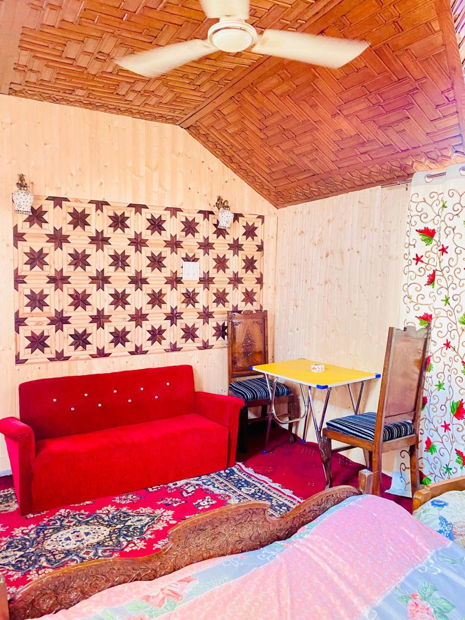 House Boat New Pala Palace Srinagar  Luaran gambar