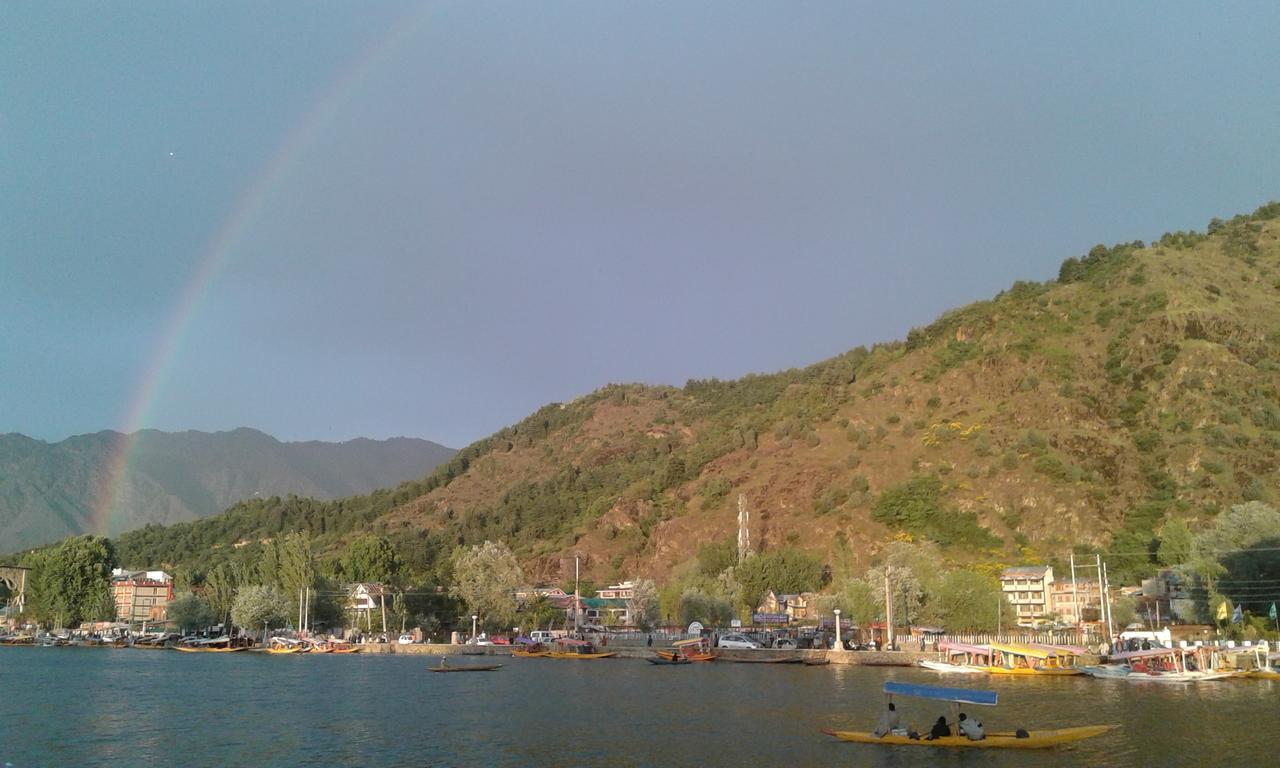 House Boat New Pala Palace Srinagar  Luaran gambar