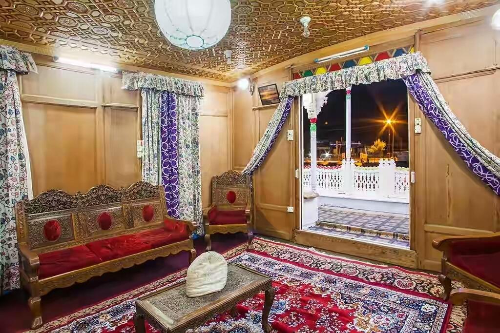House Boat New Pala Palace Srinagar  Luaran gambar