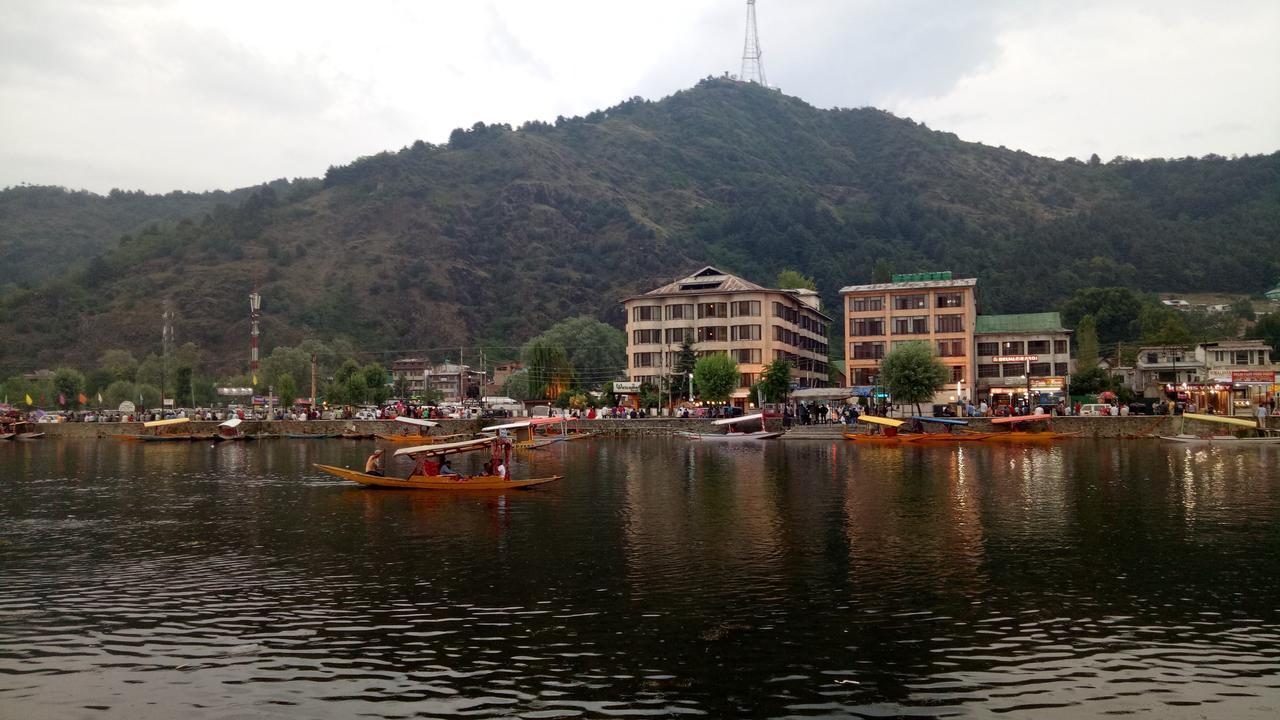 House Boat New Pala Palace Srinagar  Luaran gambar