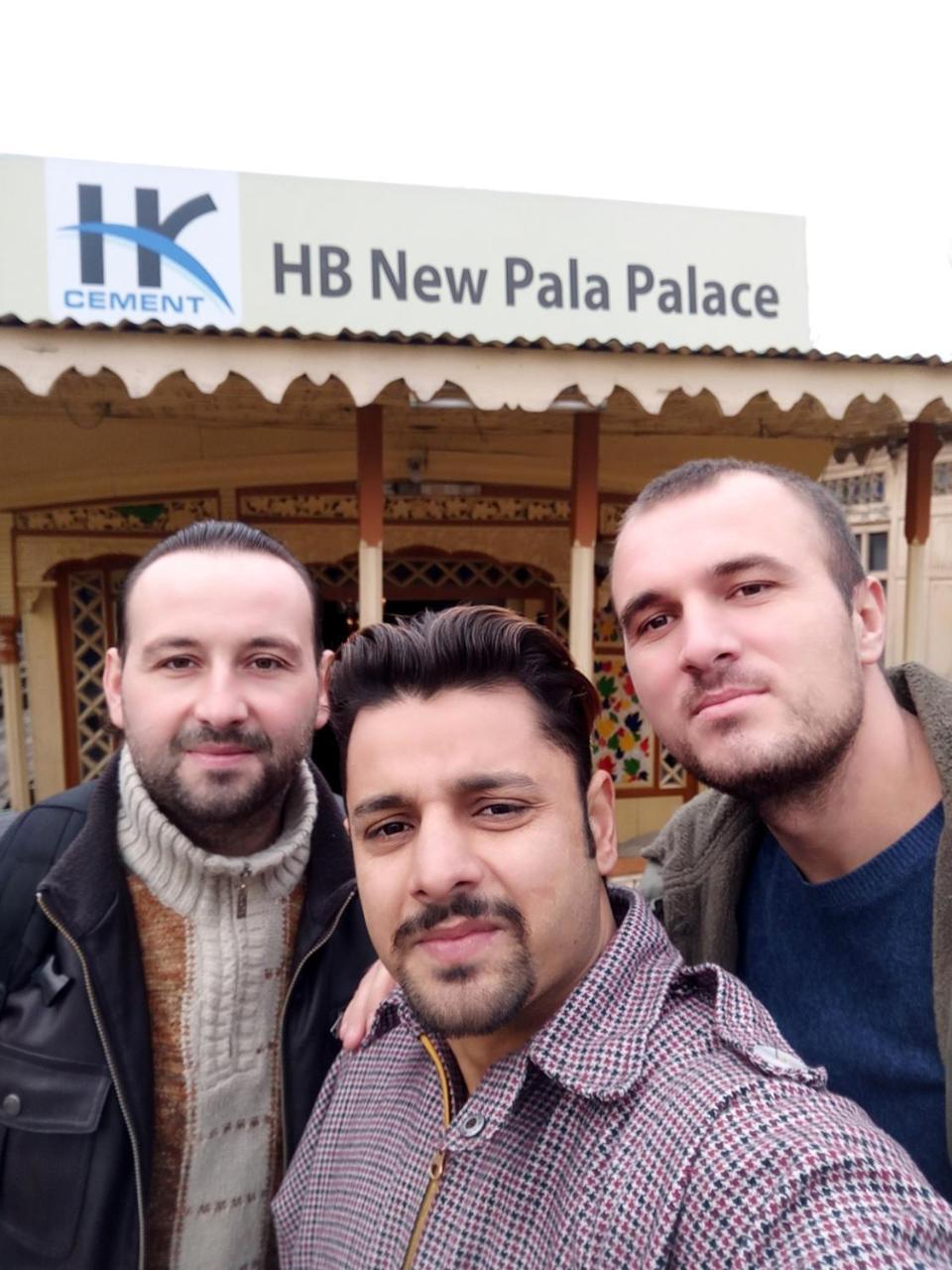 House Boat New Pala Palace Srinagar  Luaran gambar